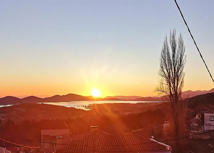 Апартаменты Πέτρινο1952#2 *